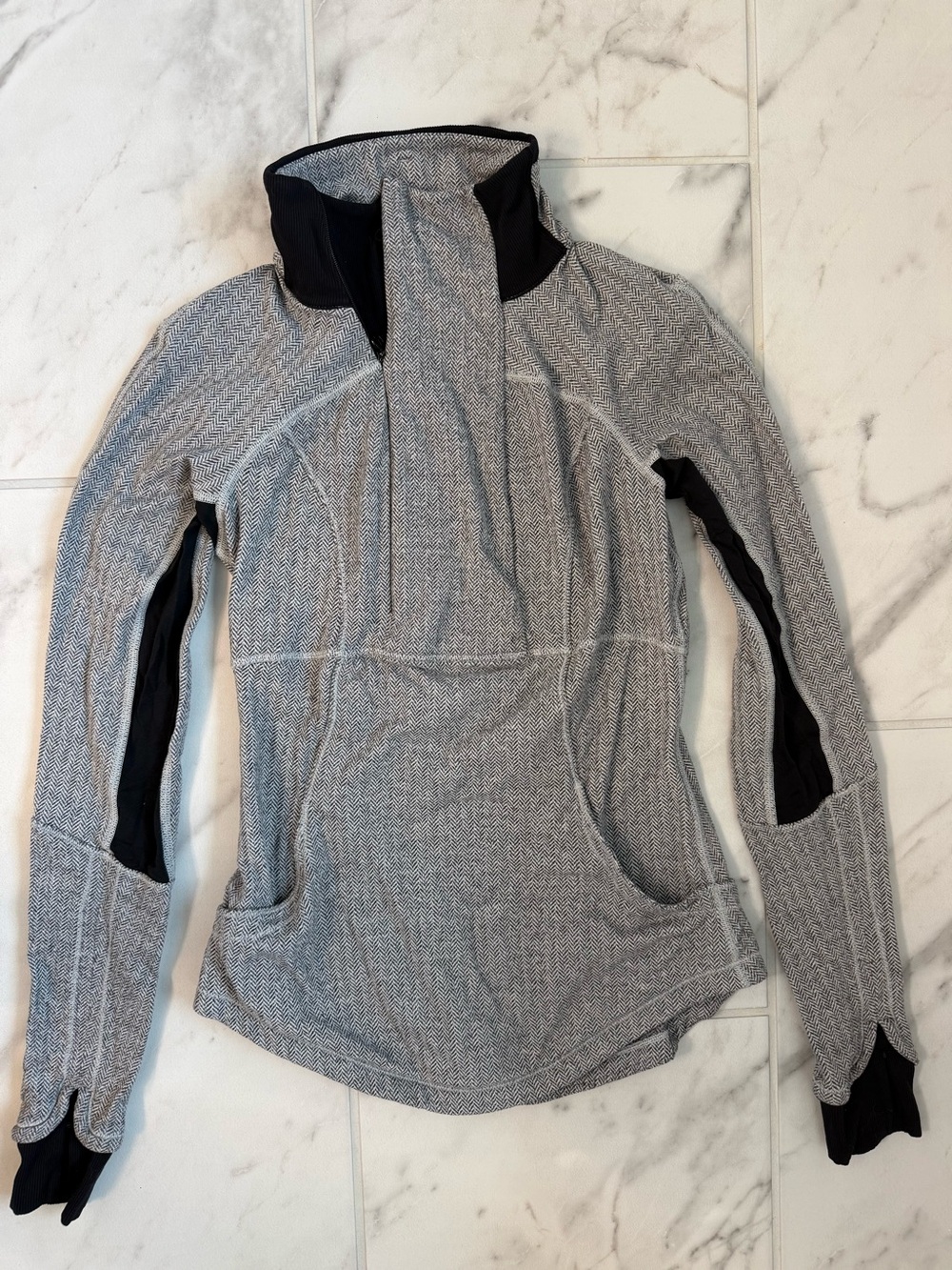 Size 4 Women’s Lululemon jacket